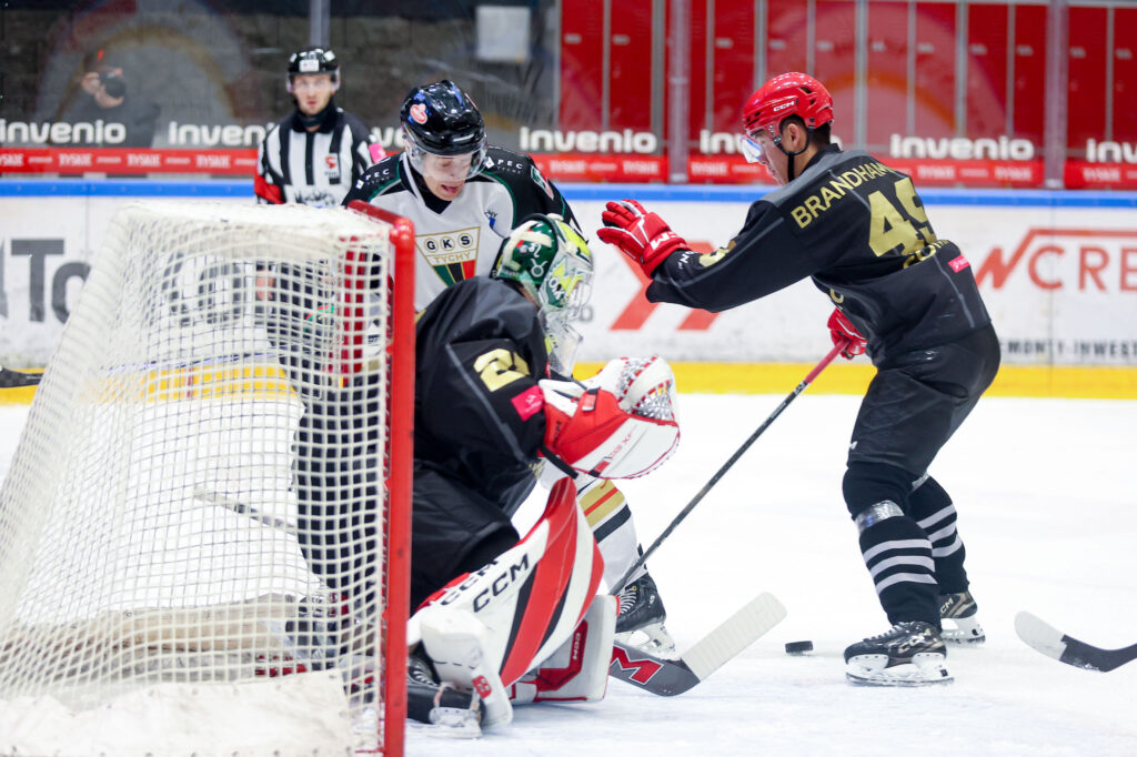 8th Round of TAURON Hockey League: GKS Tychy Triumphs Over Cracovia