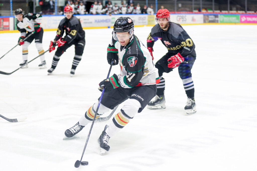 8th Round of TAURON Hockey League: GKS Tychy Triumphs Over Cracovia