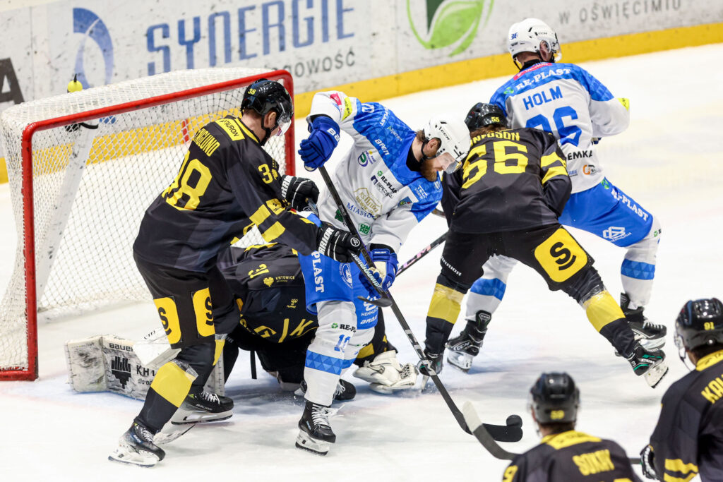 Exciting Showdown Ahead in TAURON Hockey League